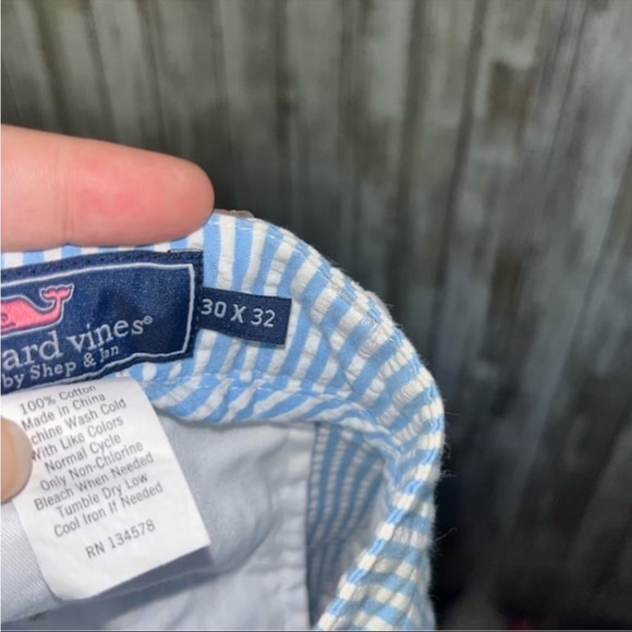 Vineyard Vines Men’s Blue Seersucker Pants - Picture 5 of 7